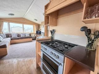 Lovely 8 Berth Caravan At California Cliffs, Scratby Ref 50004G - 4