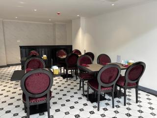 Classy Central Hotel - 7