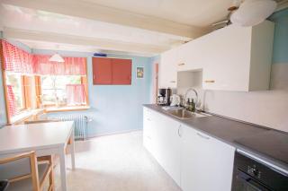 Charming Home in Sandavagur Near the Airport - 2