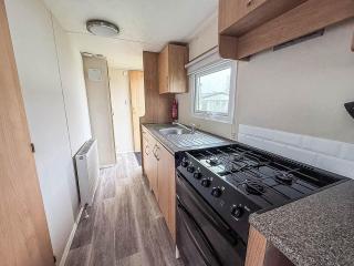 Lovely 6 Berth Caravan For Hire By The Beach At California Cliffs Ref 50010B - 3
