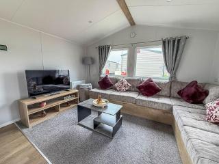 Modern 8 Berth Caravan With Near To Scratby Beach At Cali Cliffs Ref 50010Ae - 7