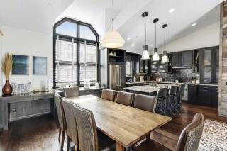 5 Bedroom Ski-Inski-Out Luxury Townhome In The Meadows Townhomes - 4
