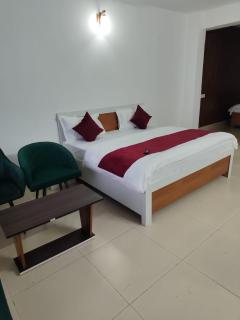 Vybent hotel kainchi dham - 0