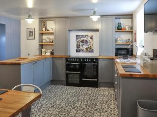 The White Anchor - 6