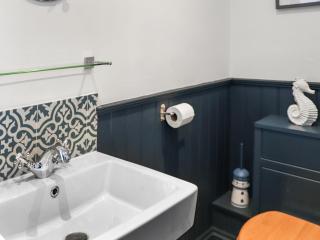 The White Anchor - 2
