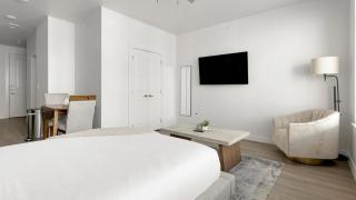 Landing Chic Studio Gym Pool - 7