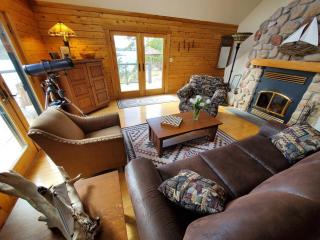 Sunset Cabin by the Sea, Log cabin stunning views - 9