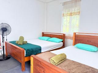 Hike and Stay Hostel - 5
