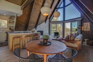 Roots Mountain House Modern A-Frame - 8