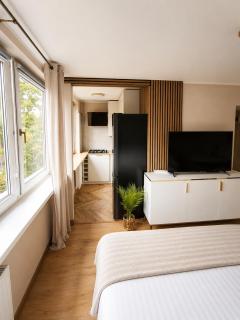 Golden Studio - 7