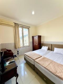 Emerald Inn Karawaci - Dungus - 8