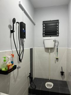Rumah Armand near Pantai Pengkalan Balak Melaka 4Bilik 2Bilik Air Fully Aircond - 8
