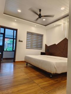 Birdwing Cottage, Munnar - 4