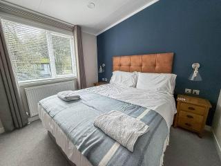 Stunning Lodge With Large Decking At Azure Seas In Suffolk Ref 32109Og - 2