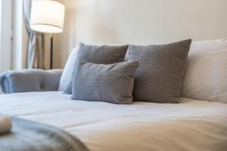 Slough - Bright 1-Bed - Lift Access, Sleeps 4, Free Parking - Slough - 1