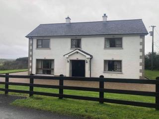 Carmels Place 3 Rooms Max 5 guests Host lives in home too - 2