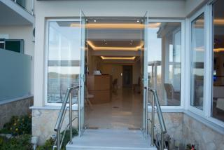 Oasis Boutique Hotel - 1