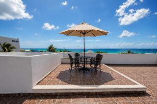 Hotel Isla Mujeres Centro & Beach Club Included - 1