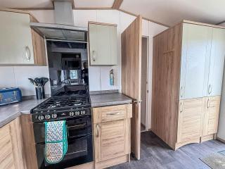 Homely 6 Berth Caravan At Belle Aire Holiday Park Ref 00044Ba - 4