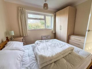 Dog Friendly Chalet At Broadland Park And Marina In Lowestoft Ref 12027B - 3