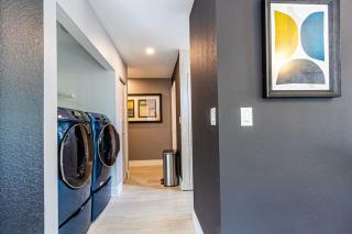 3BR 2BA Miami Home Near Wynwood&Beach with Parking, Patio and Garden - 8