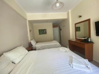Oasis Boutique Hotel - 3