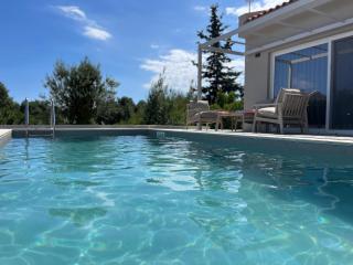 Zefy's Scenic Oasis - 1