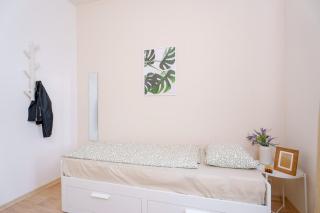 Cozy & Modern Stay Near City Center - Argentinská - 4