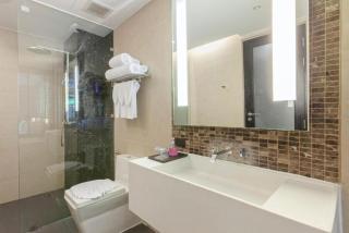Patong Beachfront Deluxe Condo with Private Hot Tub - 2