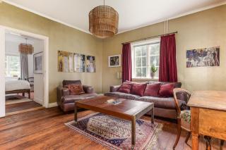 Historic lakeside villa, 20 guests - ski, boat - 3