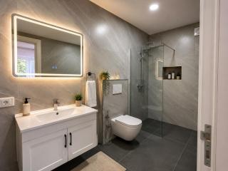 Bujtina Genci & Gonxhe - by Garden Guesthouse - 4