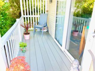 Luxury 2 Bed Caravan With Decking - Sleeps 4 - at Broadland Sands Park - 6