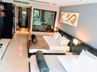 Patong Beachfront Deluxe Condo with Private Hot Tub - 5