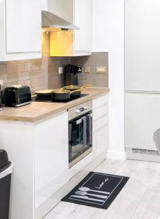 1-bed APT Near LRI NHS Professionals Sleeps 5 - 4