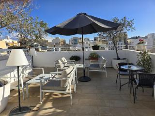 Studio in a traditional guest house, with private yard and shared roof terrace GOTOWN8 - 6