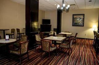 Albany Cozy Room Next to downtown W/breakfast - 1