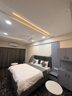 Hotel J K Town - 7