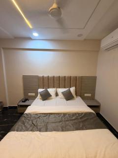Hotel J K Town - 3