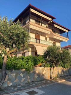 Villa Eleon 1 - 2