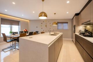 Room D 7C Tranquil & Calming Stay in Batley - 8
