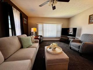 Sun-Filled Upper Gem - Near LECOM & Elmira College - 0