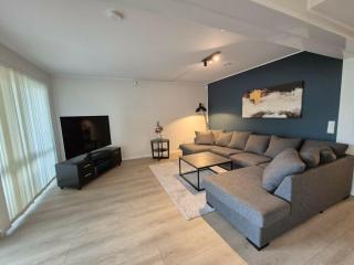 3 bedroom apartment with terrace and free parking - 8