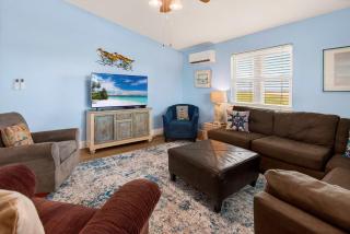 Spacious & Pet Friendly - Game Room Sleeps 10 - 6