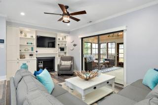 The Sea Glass Cottage, 3 bed 2 1/2 Bath - 9