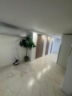 Luxury Suite with Jacuzzi - 8