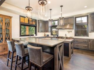 Theater, Bunks, Hot Tub & Suncadia Pool Access - 3