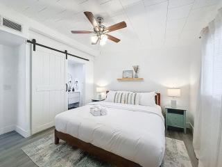 Modern 3 Bedroom Retreat with Pool & Fire Pit - 2