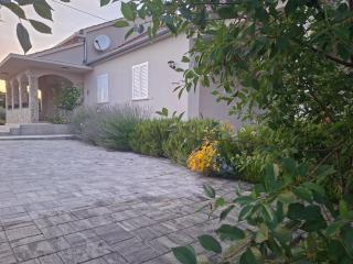 Silvija Holiday Home - 8