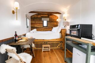 Wiltshire Weavers Hut - 1