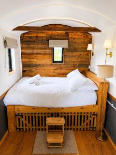 Wiltshire Weavers Hut - 3